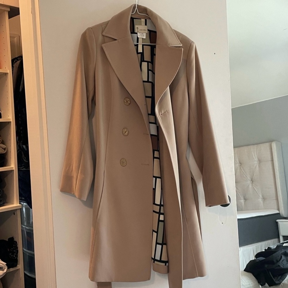 Elegant Beige Women's Coat